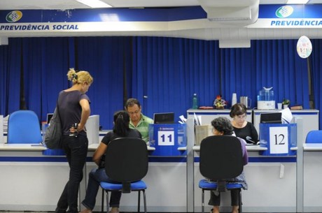 INSS vai pagar abono de R$ 579,78, em média, para aposentados no mês que vem